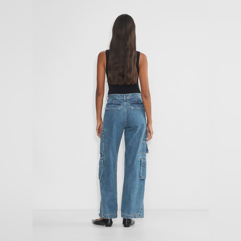 Denim Forum The '90s Millie Hi-Rise Cargo Jean in 5 Yrs Kiss N Tell BIue Size 23 - Picture 7 of 16